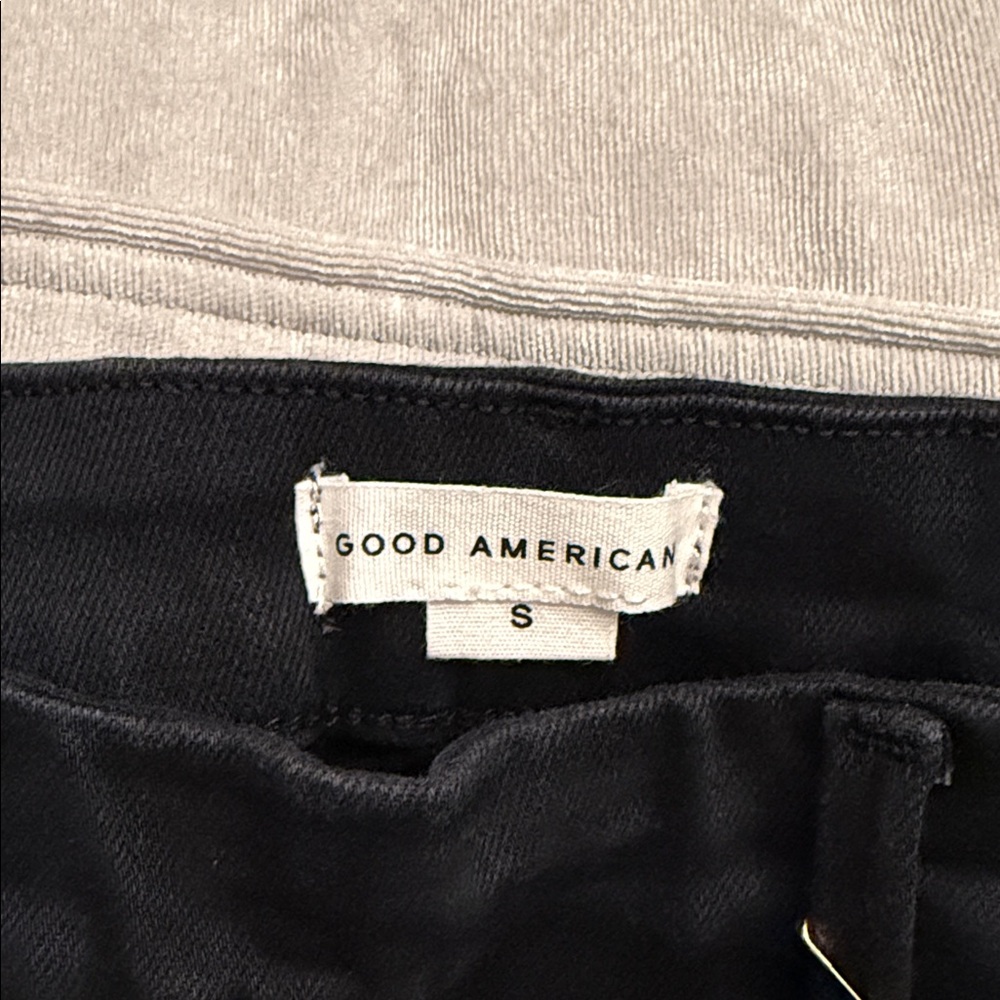 NWT Good American Good Legs Straight Jeans Small Black Mid Rise Tummy Tech 1 - Picture 7 of 9